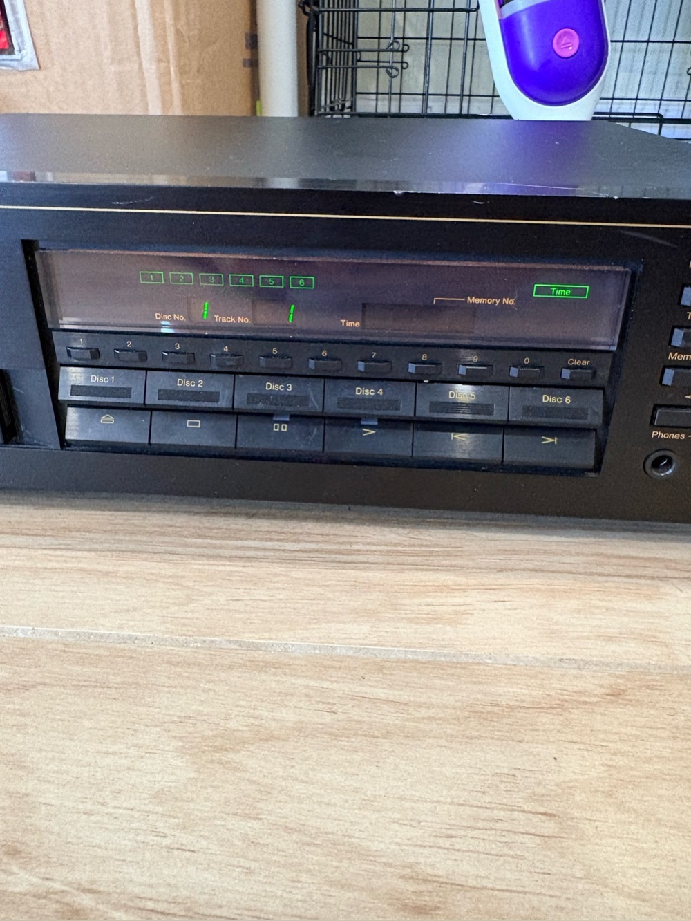 Nakamichi Vintage CDC-3A Compact Disc Player Changer. Turns On For Parts - Picture 2 of 13